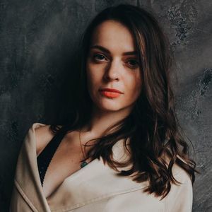 Meet your Posher, Julia